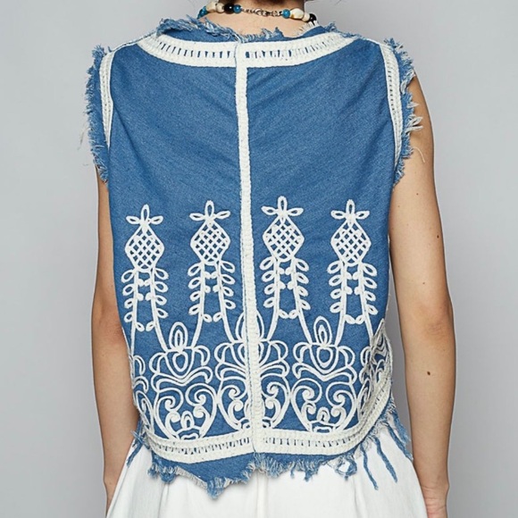 POL Blue and White Embroidered Vest - Picture 2 of 3